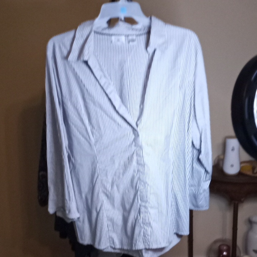 Riders by Lee Women's Black and White Striped Button Down Shirtriders